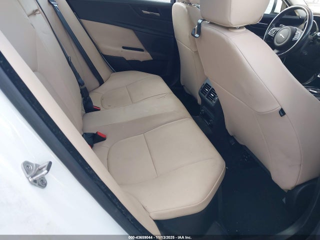 2017 JAGUAR XE SAJAD4BG6HA965947 Photo 7