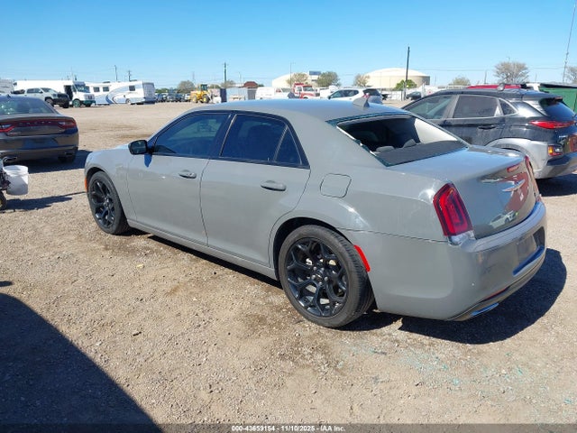 43659154 :رقم المزاد ، 2C3CCAAG0JH216504 vin ، 2018 Chrysler 300 Touring مزاد بيع