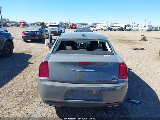 43659154 :رقم المزاد ، 2C3CCAAG0JH216504 vin ، 2018 Chrysler 300 Touring مزاد بيع