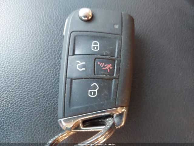 2018 VOLKSWAGEN TIGUAN 3VV3B7AX0JM185520 Photo 10