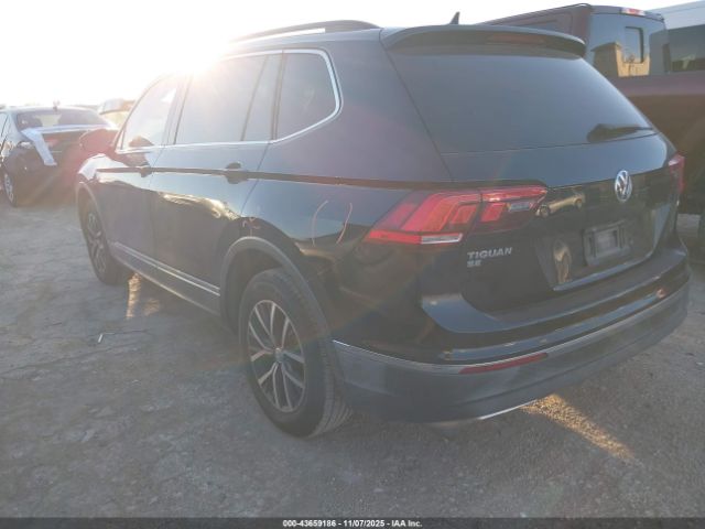 2018 VOLKSWAGEN TIGUAN 3VV3B7AX0JM185520 Photo 2