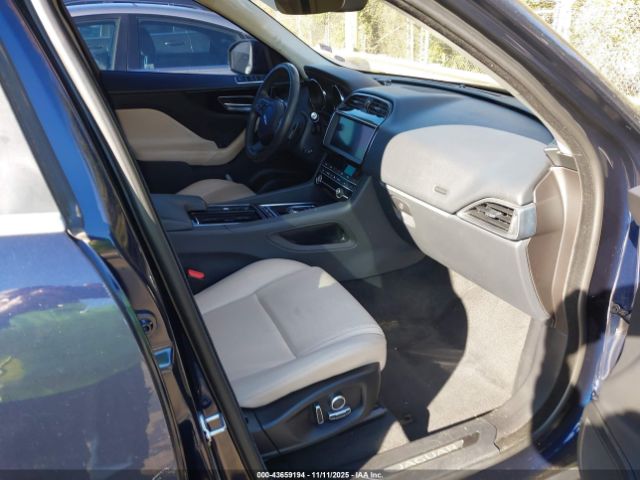 2020 JAGUAR F-PACE SADCJ2FX4LA631945 Photo 4