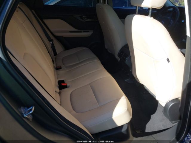 2020 JAGUAR F-PACE SADCJ2FX4LA631945 Photo 7