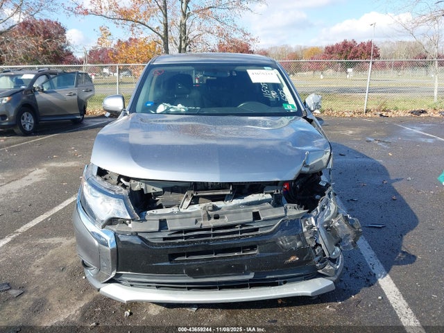 Mitsubishi Outlander Se 2018 JA4AD3A35JZ016575 Image 12