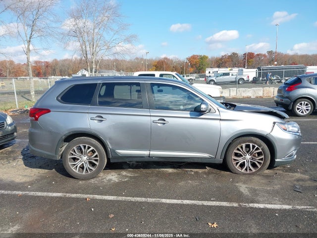 Mitsubishi Outlander Se 2018 JA4AD3A35JZ016575 Image 13