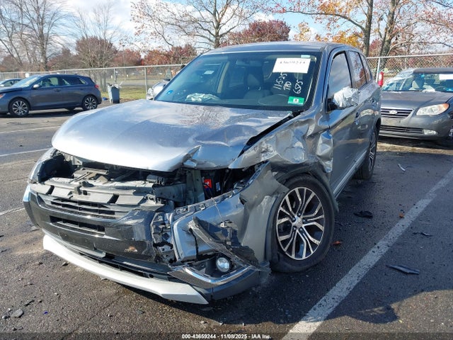 Mitsubishi Outlander Se 2018 JA4AD3A35JZ016575 Image 2