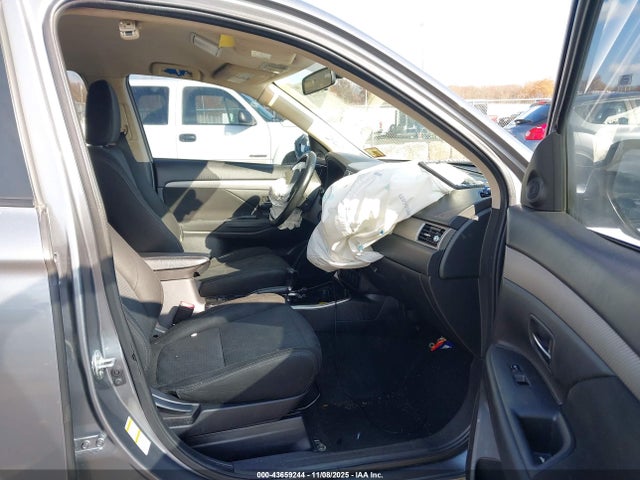 Mitsubishi Outlander Se 2018 JA4AD3A35JZ016575 Image 5