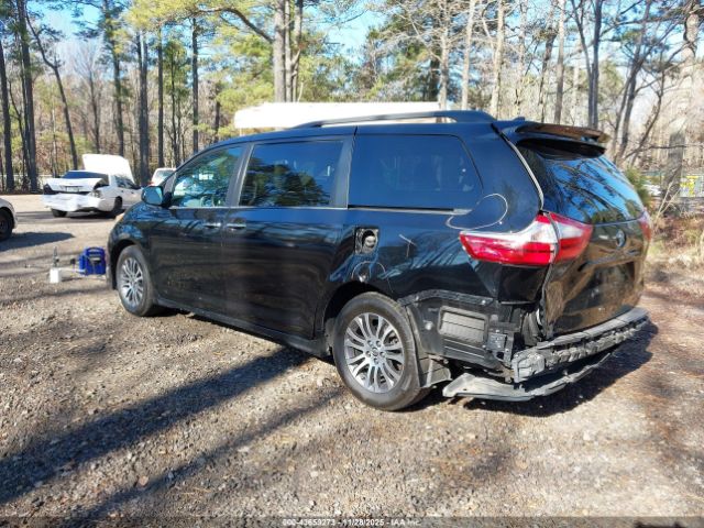 2018 TOYOTA SIENNA 5TDYZ3DC4JS927774 Photo 2
