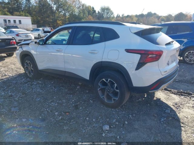 2025 CHEVROLET TRAX KL77LHEP4SC118951 Photo 2