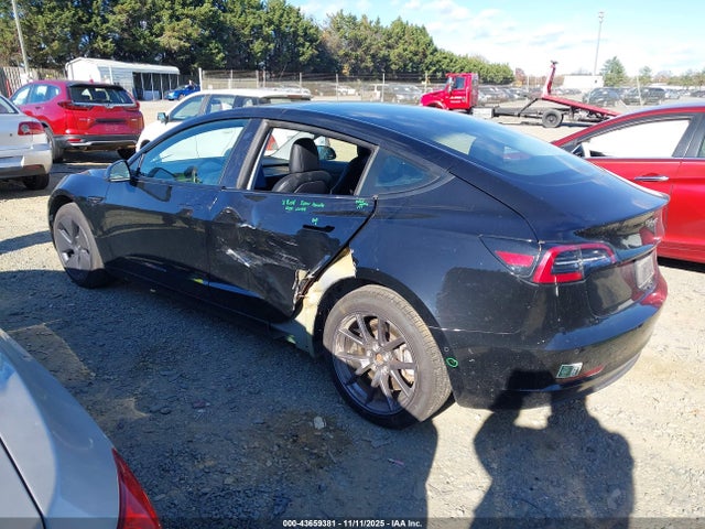 2021 TESLA MODEL 3 5YJ3E1EB0MF853021 Photo 2