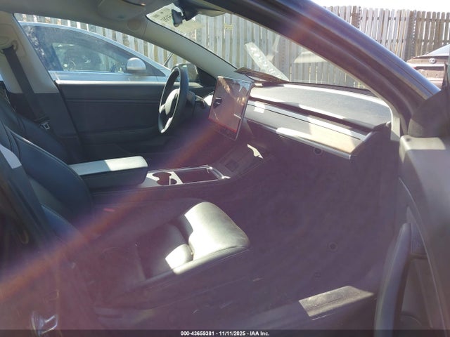 2021 TESLA MODEL 3 5YJ3E1EB0MF853021 Photo 4