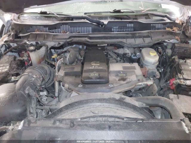 2017 RAM 2500 3C6UR5CL6HG540896 Photo 9