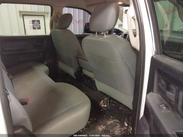 2017 RAM 2500 3C6UR5CL6HG540896 Photo 7