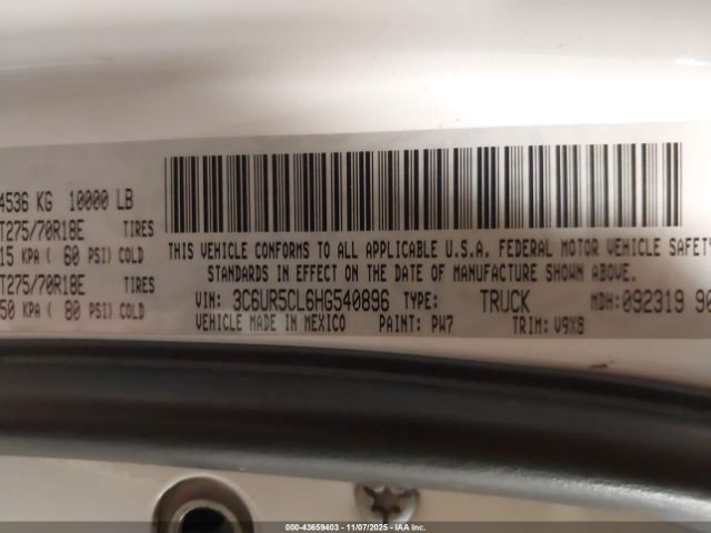 2017 RAM 2500 3C6UR5CL6HG540896 Photo 8