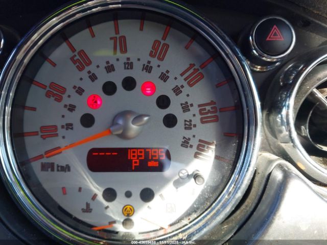 2007 MINI COOPER S WMWRH33517TL95952 Photo 6