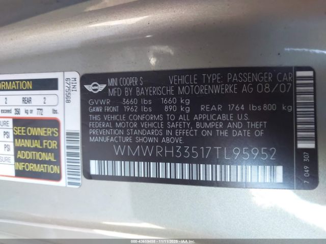 2007 MINI COOPER S WMWRH33517TL95952 Photo 8