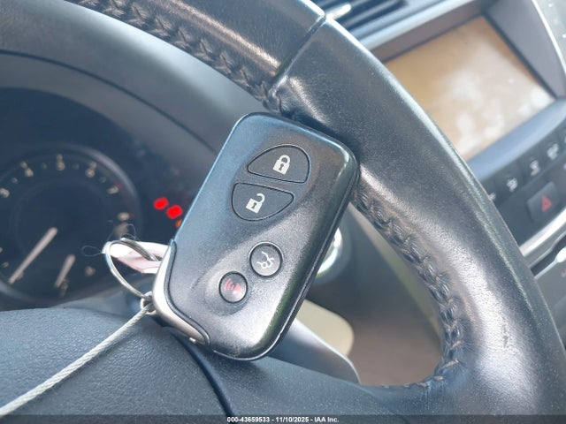 2010 Lexus Is 350c მანქანა იყიდება აუქციონზე, vin: JTHFE2C28A2502778, აუქციონის ნომერი: 43659533