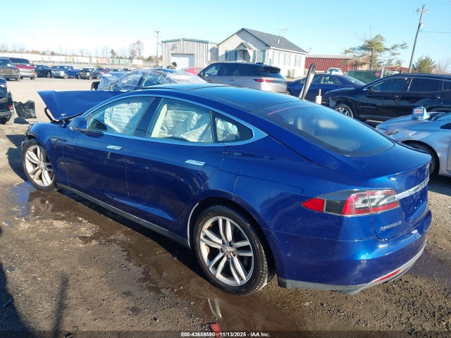 2015 TESLA MODEL S 5YJSA1S14FF099787 Photo 2