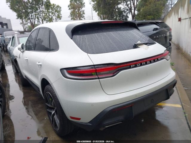 2022 PORSCHE MACAN WP1AA2A58NLB12248 Photo 2