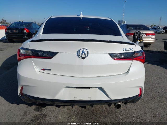 19UDE2F85LA011765 Acura Ilx Premium A-spec Packages/technology A-spec Packages
