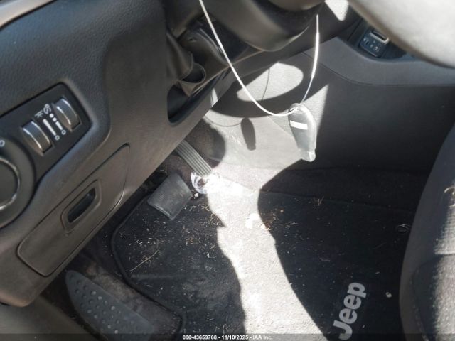 2017 JEEP CHEROKEE 1C4PJLCB0HW573967 Photo 10