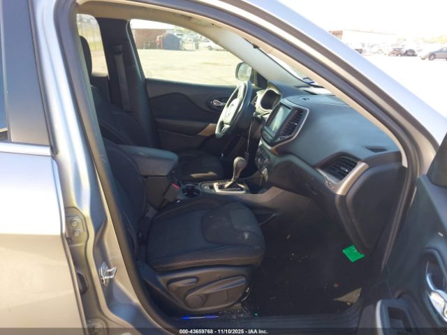 2017 JEEP CHEROKEE 1C4PJLCB0HW573967 Photo 4