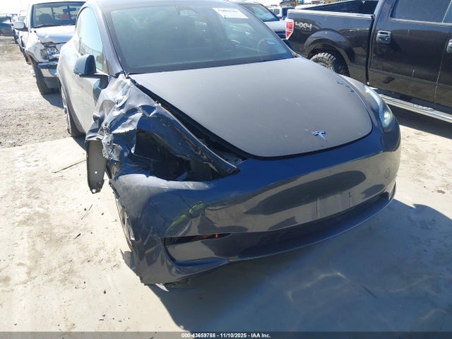2023 TESLA MODEL Y 7SAYGAEE9PF912472 Photo 5