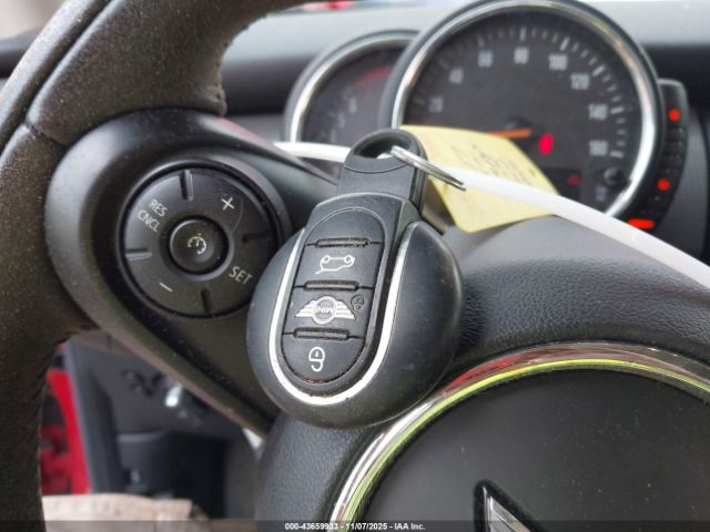 2017 MINI HARDTOP WMWXP5C32H3C64795 Photo 10