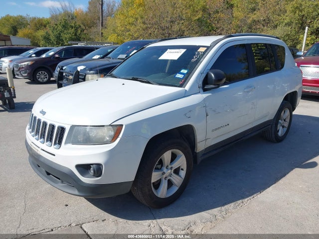 Jeep Compass Sport 2016 1C4NJCBAXGD518873 Image 2