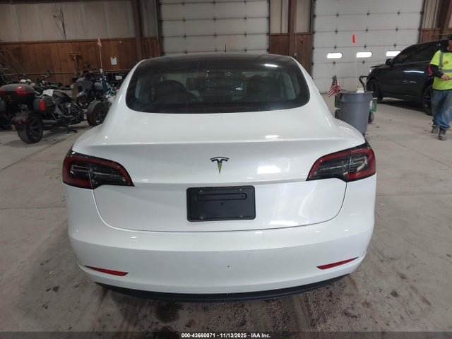 Tesla Model 3 Rear-wheel Drive 2023 5YJ3E1EA5PF570674 Image 16