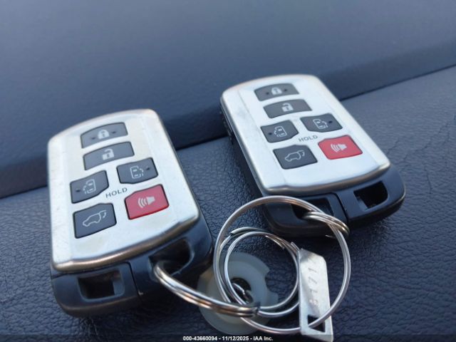 2015 TOYOTA SIENNA 5TDYK3DC7FS551678 Photo 10