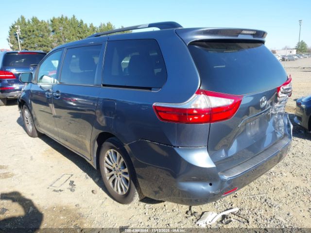 2015 TOYOTA SIENNA 5TDYK3DC7FS551678 Photo 2
