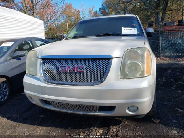 2011 GMC YUKON XL 1500 1GKS2MEF8BR271284 Photo 5