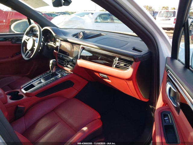 2021 PORSCHE MACAN WP1AA2A57MLB00610 Photo 4