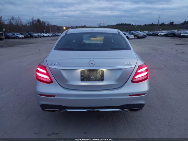 2019 Mercedes-benz E 300 4matic მანქანა იყიდება აუქციონზე, vin: WDDZF4KBXKA549039, აუქციონის ნომერი: 43660358