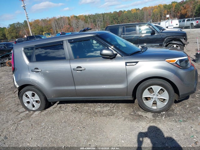 43660384 :رقم المزاد ، KNDJN2A23F7208827 vin ، 2015 Kia Soul مزاد بيع