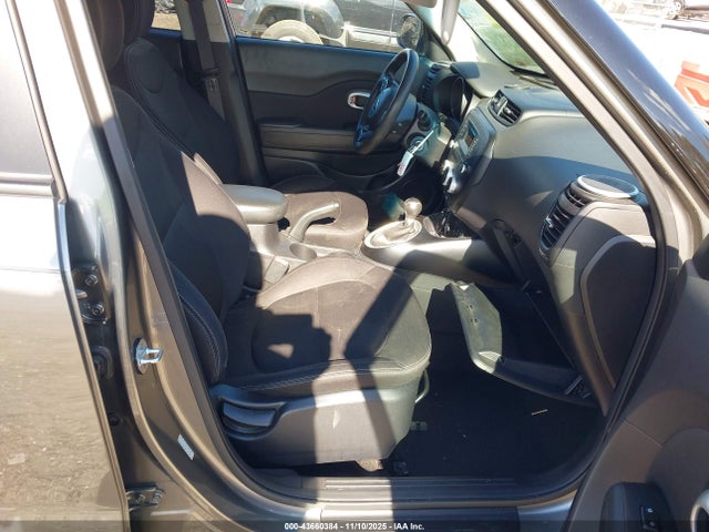 43660384 :رقم المزاد ، KNDJN2A23F7208827 vin ، 2015 Kia Soul مزاد بيع