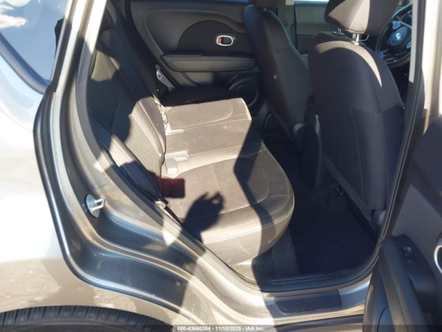 43660384 :رقم المزاد ، KNDJN2A23F7208827 vin ، 2015 Kia Soul مزاد بيع