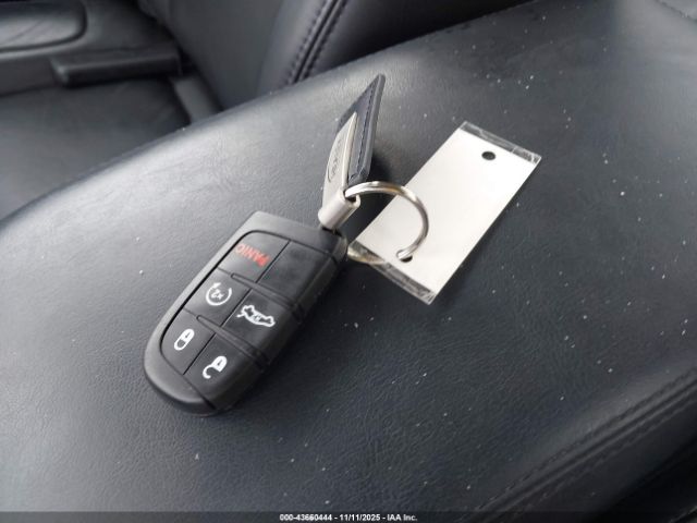 2023 CHRYSLER 300 2C3CCADG0PH661863 Photo 10