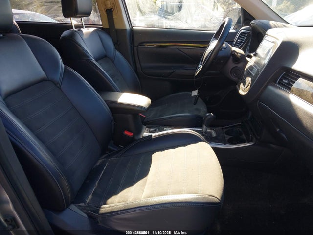 2019 MITSUBISHI OUTLANDER JA4AZ3A39KZ046181 Photo 4