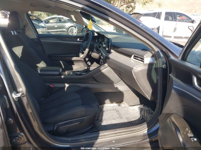 5XXG14J27NG090398 KIA K5 LXS