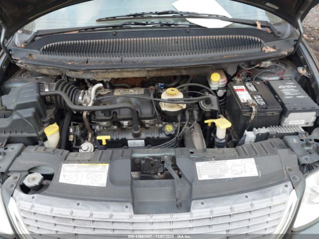 2002 CHRYSLER TOWN & COUNTRY 2C8GP64L02R561338 Photo 9