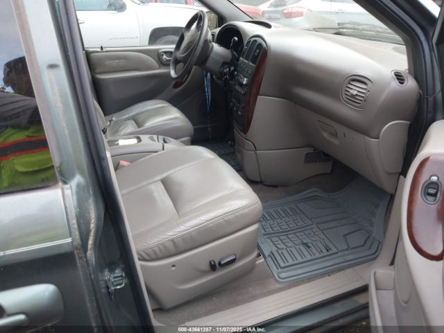 2002 CHRYSLER TOWN & COUNTRY 2C8GP64L02R561338 Photo 4