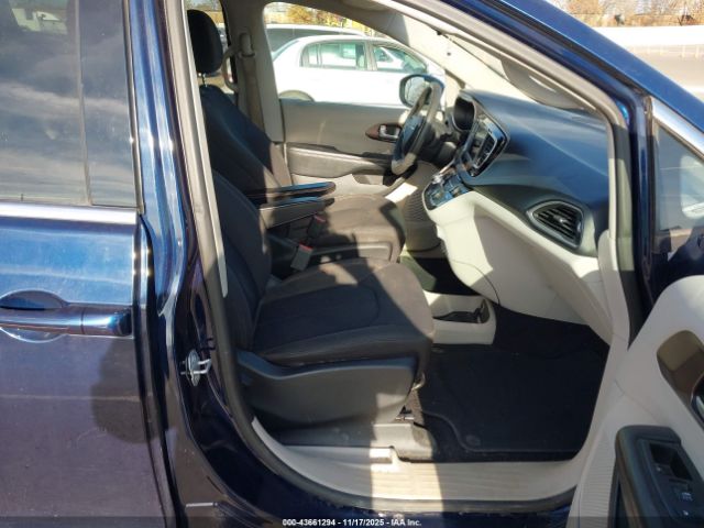 2018 CHRYSLER PACIFICA 2C4RC1CG8JR170921 Photo 4