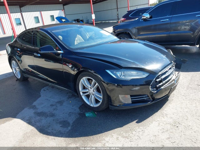 2014 TESLA MODEL S 5YJSA1H11EFP30503 Photo 0