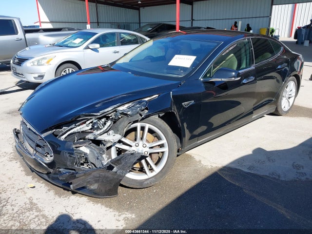 2014 TESLA MODEL S 5YJSA1H11EFP30503 Photo 1