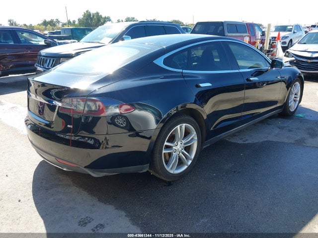2014 TESLA MODEL S 5YJSA1H11EFP30503 Photo 3