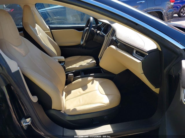 2014 TESLA MODEL S 5YJSA1H11EFP30503 Photo 4