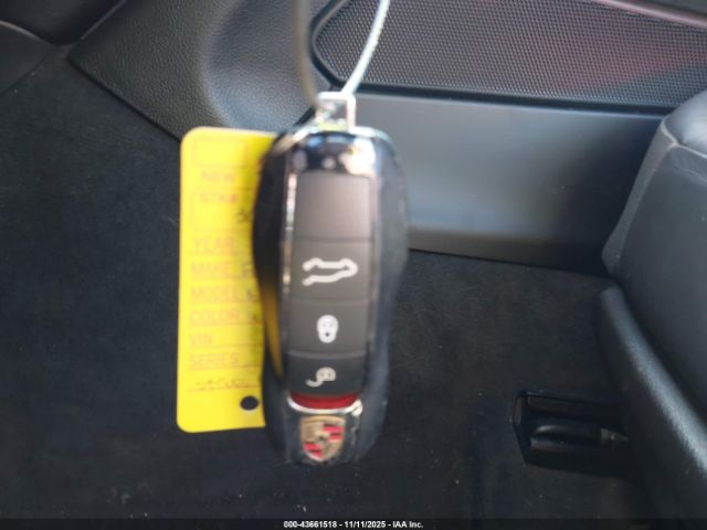 2017 PORSCHE MACAN WP1AG2A50HLB55341 Photo 10