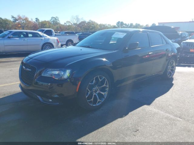 2017 CHRYSLER 300 2C3CCABG2HH662985 Photo 1